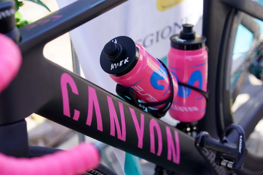 2022 Giro Donne Annemiek van Vleuten movistar bike