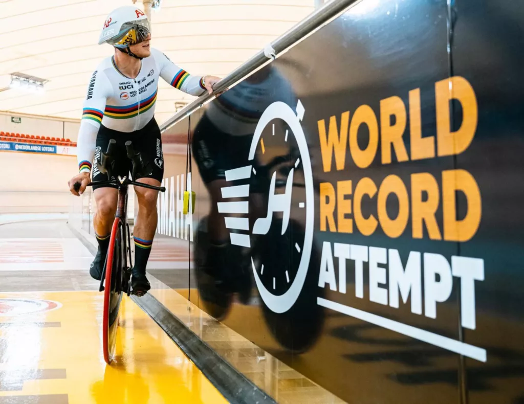 Jeffrey Hoogland smashes longstanding one-kilometre time-trial world record