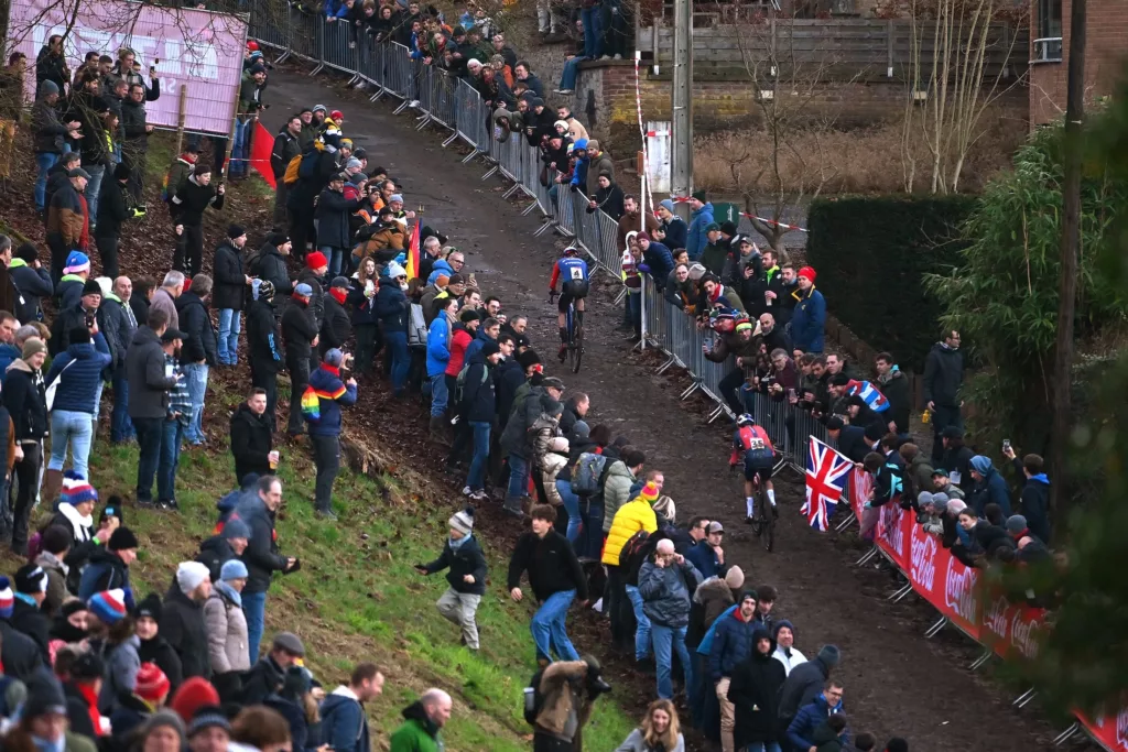 Belgian Cyclocross riders miss the podium in both X20 and World Cup this weekend