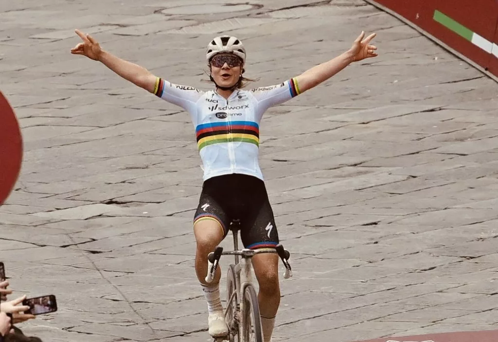 Lotte Kopecky wins Strade Bianche from Longo Borghini